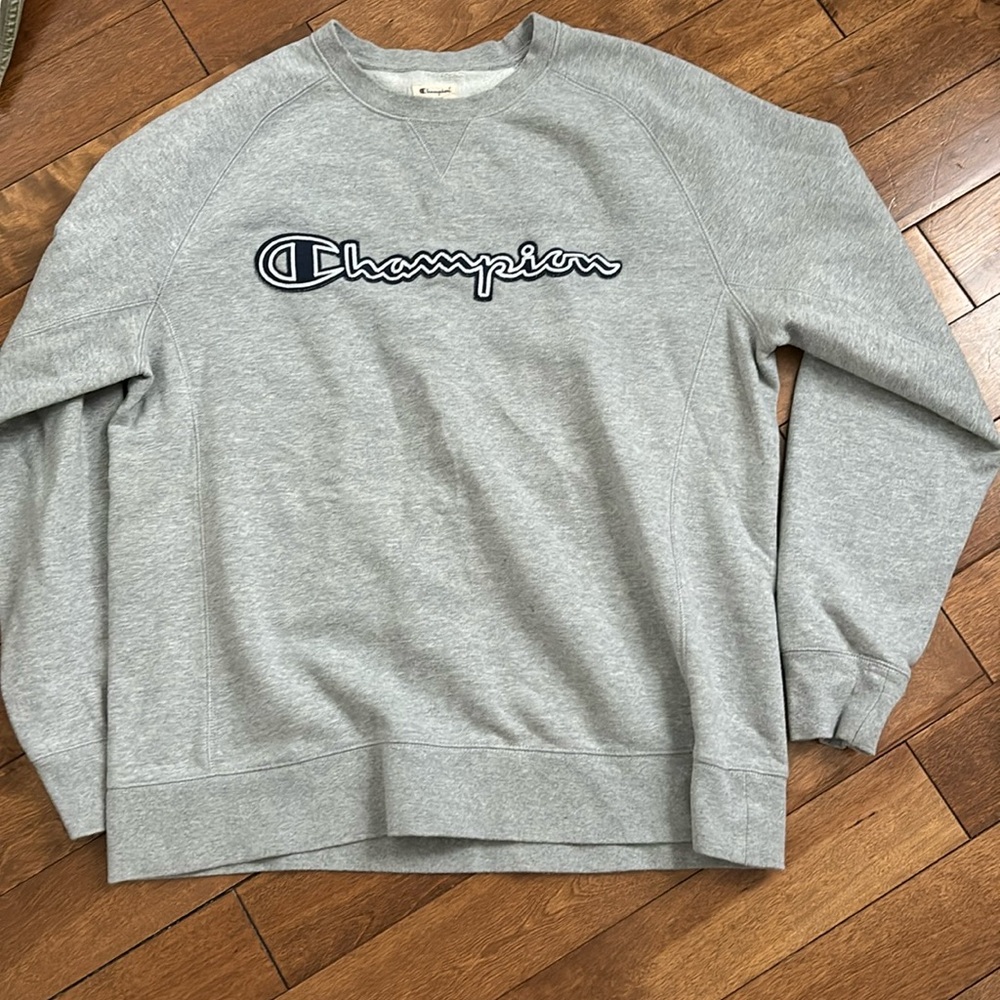 Men’s Champion sweatshirt